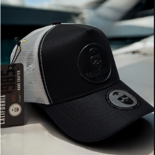 California Black on Wht