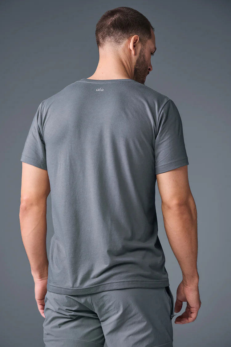 Alo Camiseta Gris